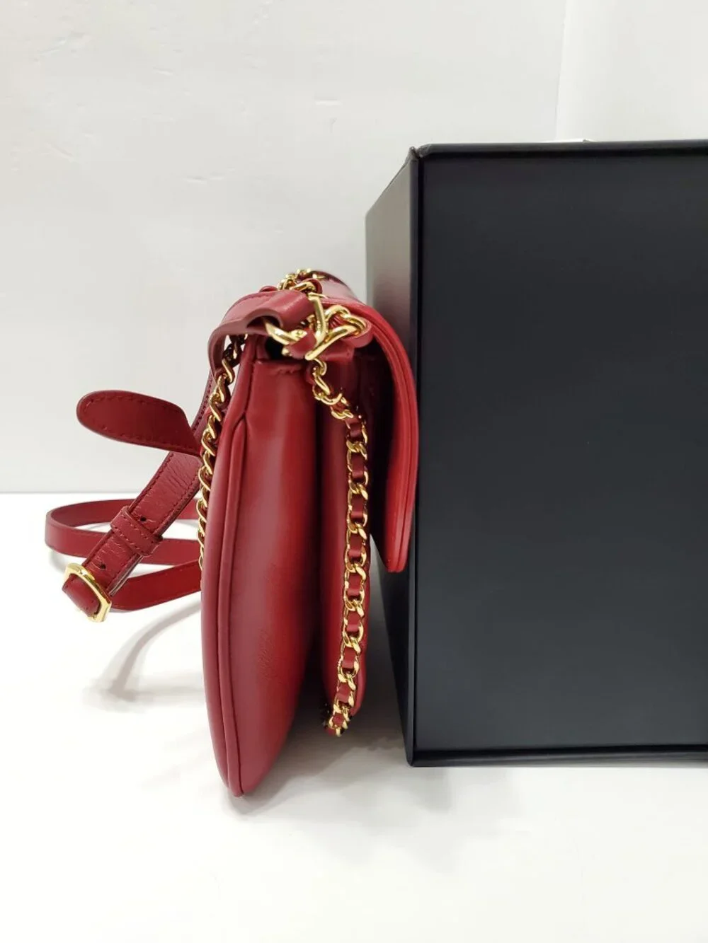 Chanel Unchained Red Leather Messenger Crossbody Flap Bag-NO DUST BAG